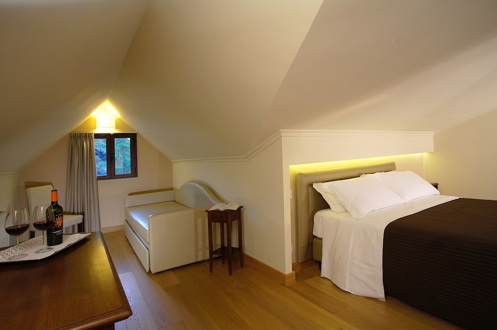 Airone Wellness Hotel — Hotel rooms in Zafferana Etnea, Sicily