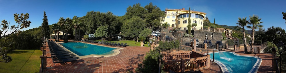 Airone Wellness Hotel — Hotel building in Zafferana Etnea, Sicily