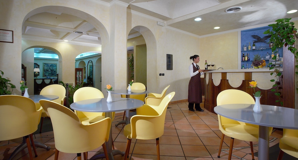 Airone Wellness Hotel — Restaurant & bars in Zafferana Etnea, Sicily