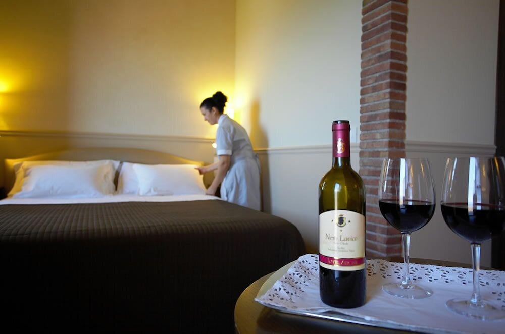 Airone Wellness Hotel — Hotel rooms in Zafferana Etnea, Sicily