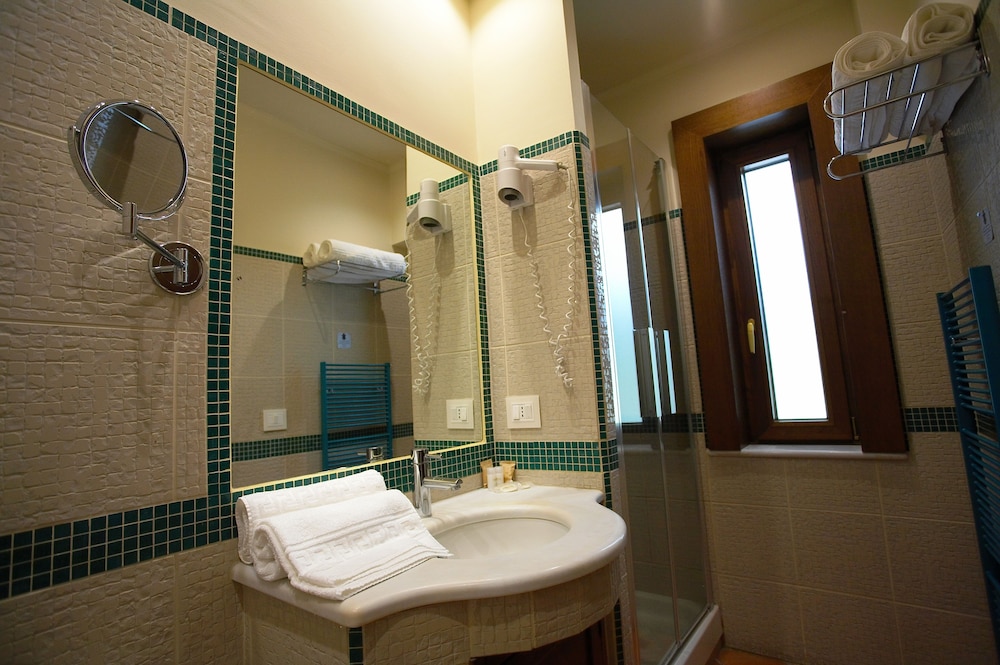 Airone Wellness Hotel — Hotel rooms in Zafferana Etnea, Sicily