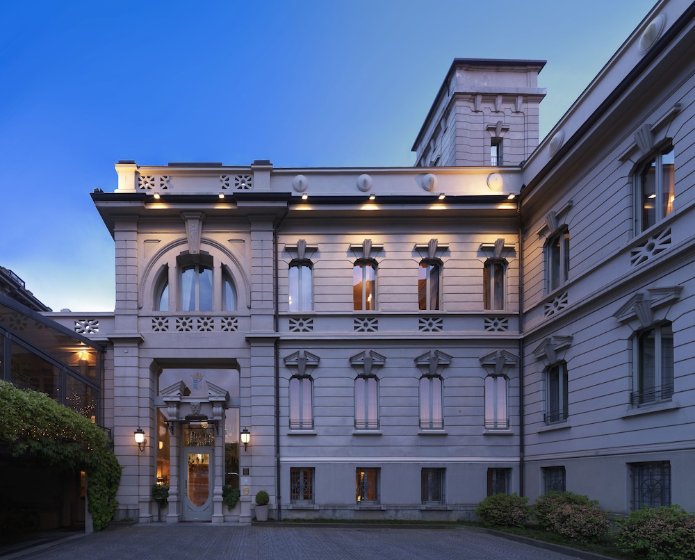 Albergo Terminus Hotel — Hotel building in Como, Lombardy