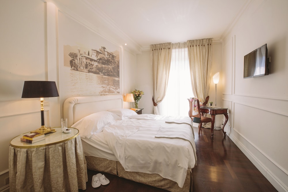 Albergo Terminus Hotel — Hotel rooms in Como, Lombardy