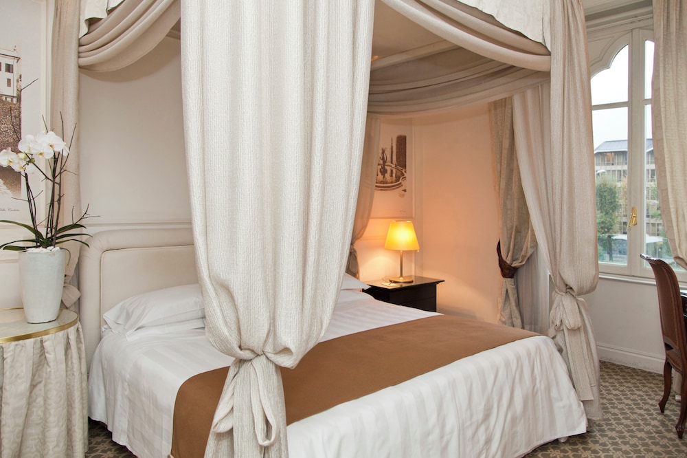 Albergo Terminus Hotel — Hotel rooms in Como, Lombardy