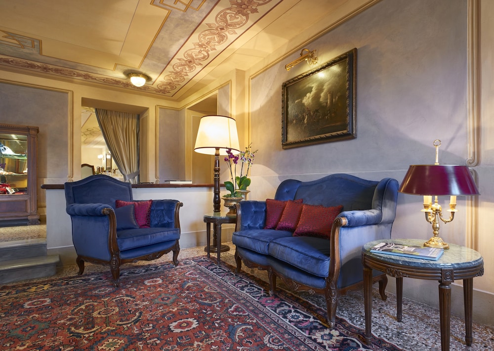 Albergo Terminus Hotel — Hotel rooms in Como, Lombardy