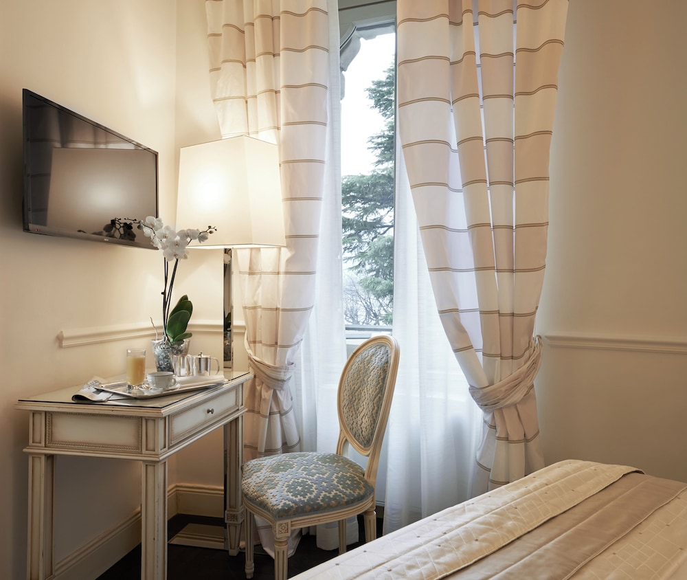 Albergo Terminus Hotel — Hotel rooms in Como, Lombardy