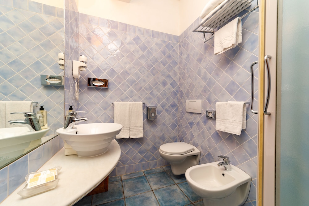 Hotel Alberi del Paradiso — Hotel rooms in Cefalù, Sicily