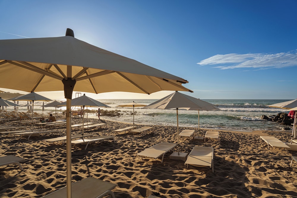 Hotel Alberi del Paradiso — Beach in Cefalù, Sicily