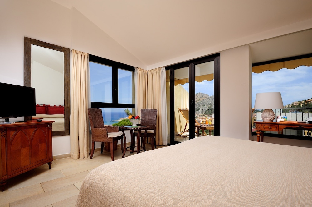Hotel Alberi del Paradiso — Hotel rooms in Cefalù, Sicily