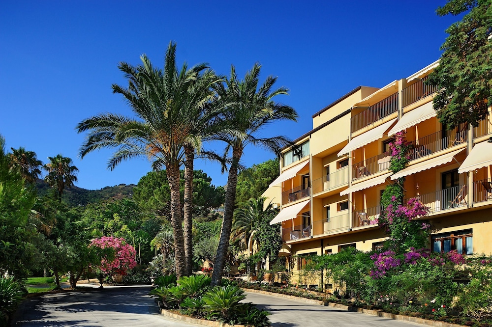 Hotel Alberi del Paradiso — Main photo in Cefalù, Sicily