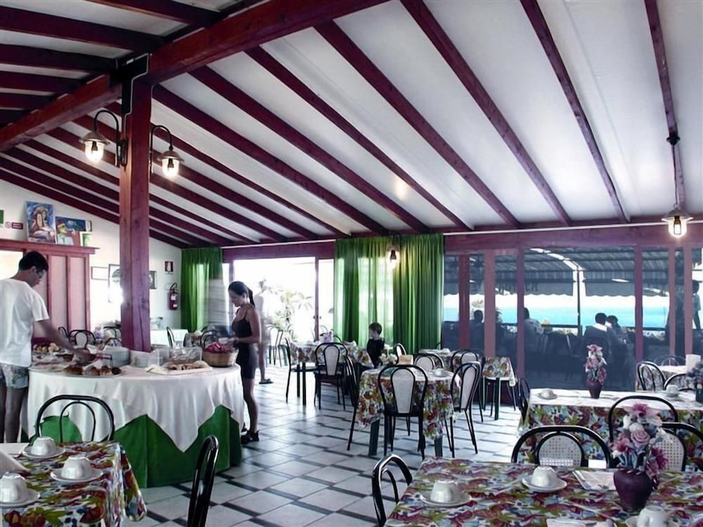 Hotel Alceste — Restaurant & bars in Castelvetrano, Sicily