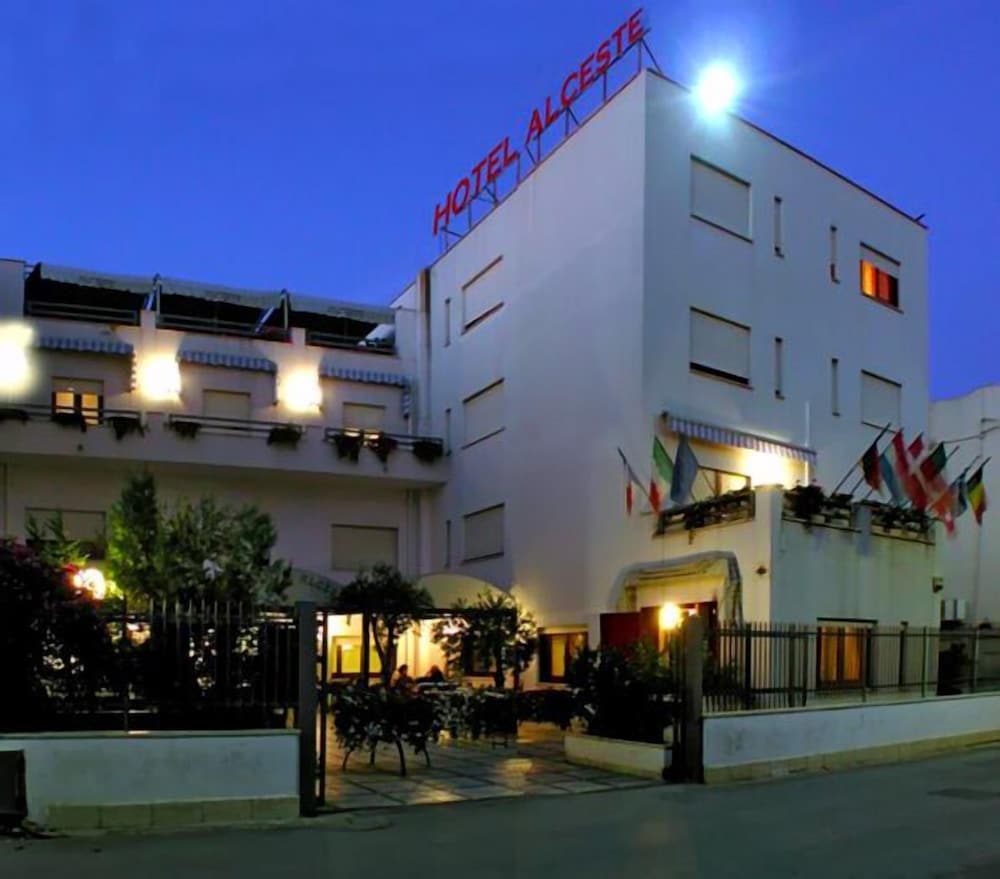 Hotel Alceste — Hotel building in Castelvetrano, Sicily