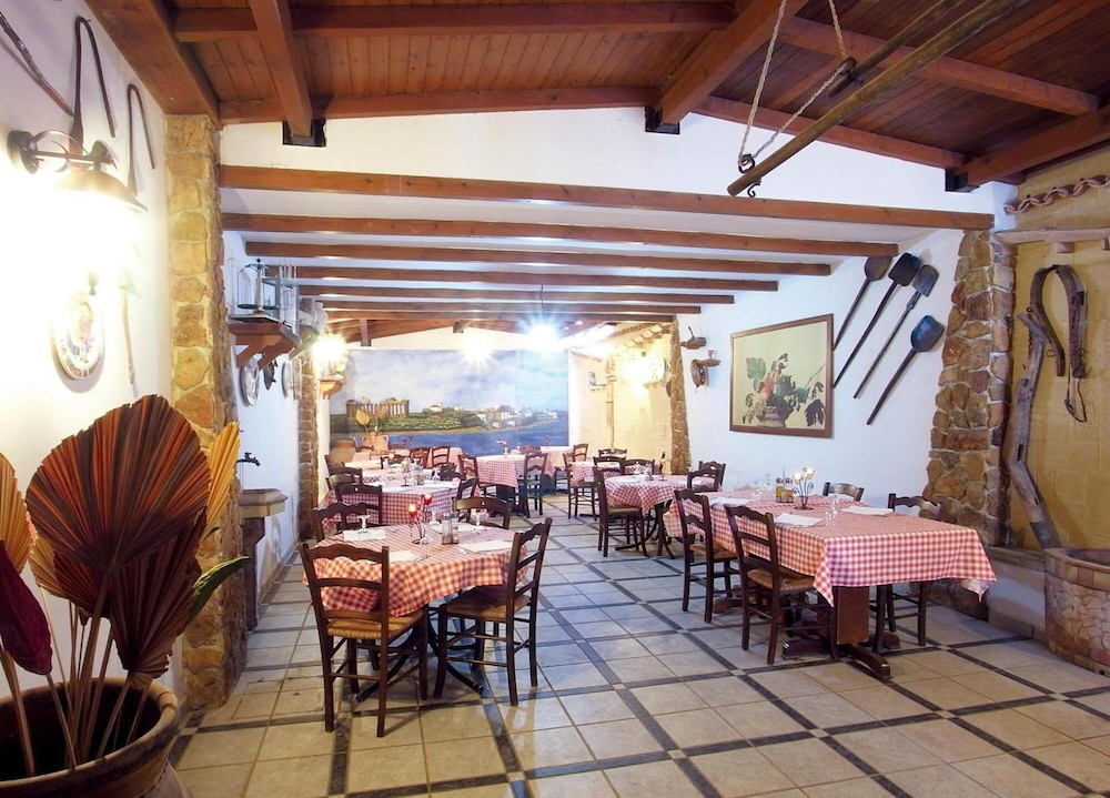 Hotel Alceste — Restaurant & bars in Castelvetrano, Sicily
