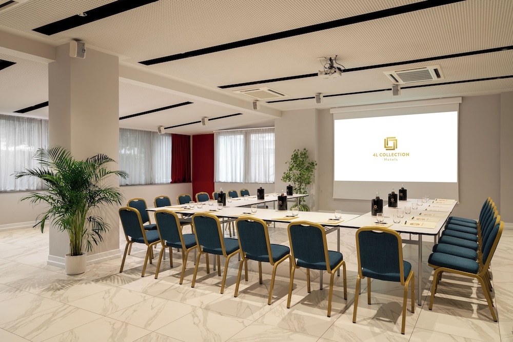 Hotel American Palace Eur — Hotel building in Rome, Lazio