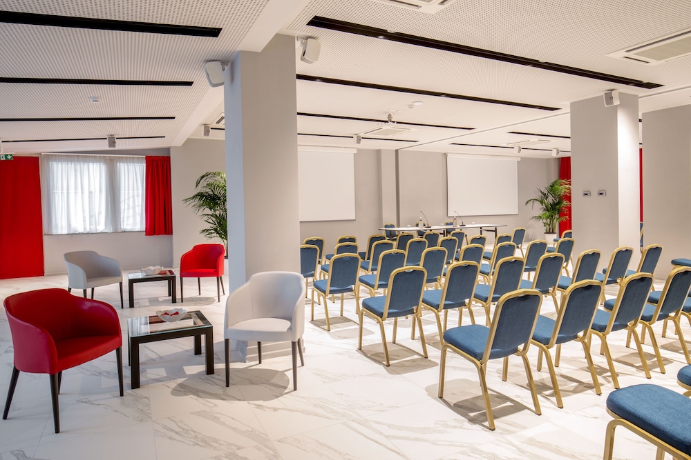 Hotel American Palace Eur — Hotel building in Rome, Lazio