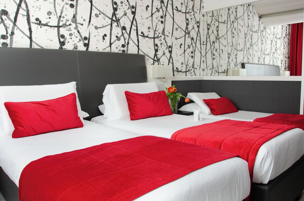 Hotel American Palace Eur — Hotel rooms in Rome, Lazio