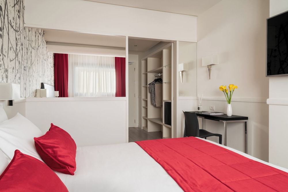 Hotel American Palace Eur — Hotel rooms in Rome, Lazio