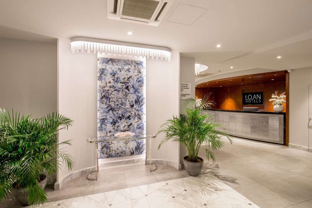 Hotel American Palace Eur — Hotel rooms in Rome, Lazio