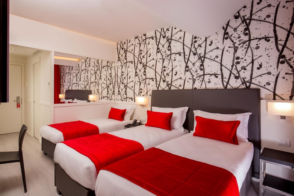 Hotel American Palace Eur — Hotel rooms in Rome, Lazio