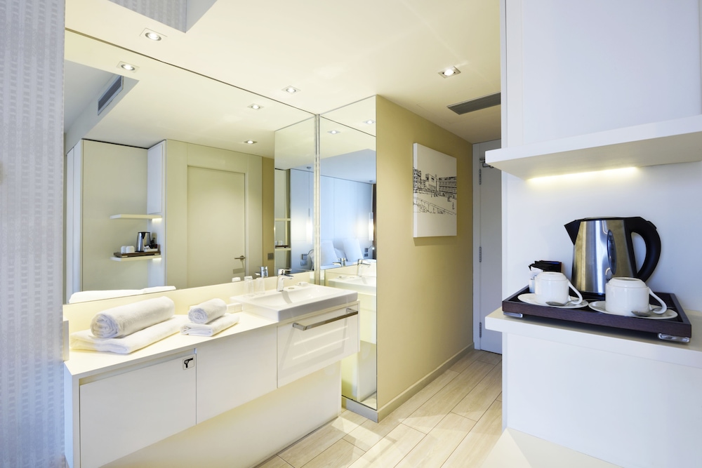Grums Hotel — Hotel rooms in Barcelona, Catalonia
