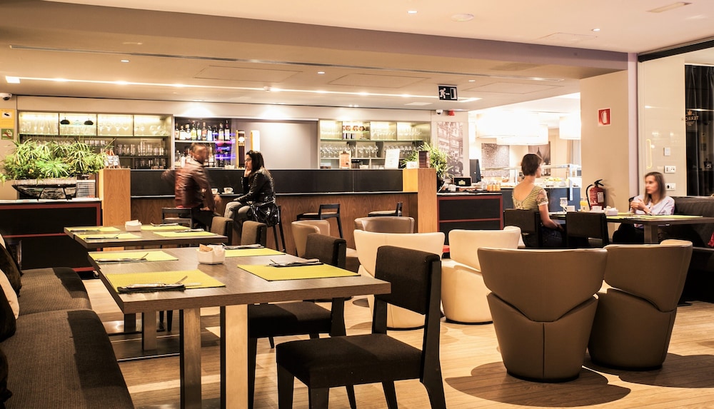 Grums Hotel — Restaurant & bars in Barcelona, Catalonia