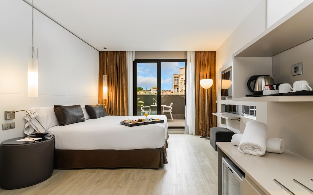 Grums Hotel — Main photo in Barcelona, Catalonia