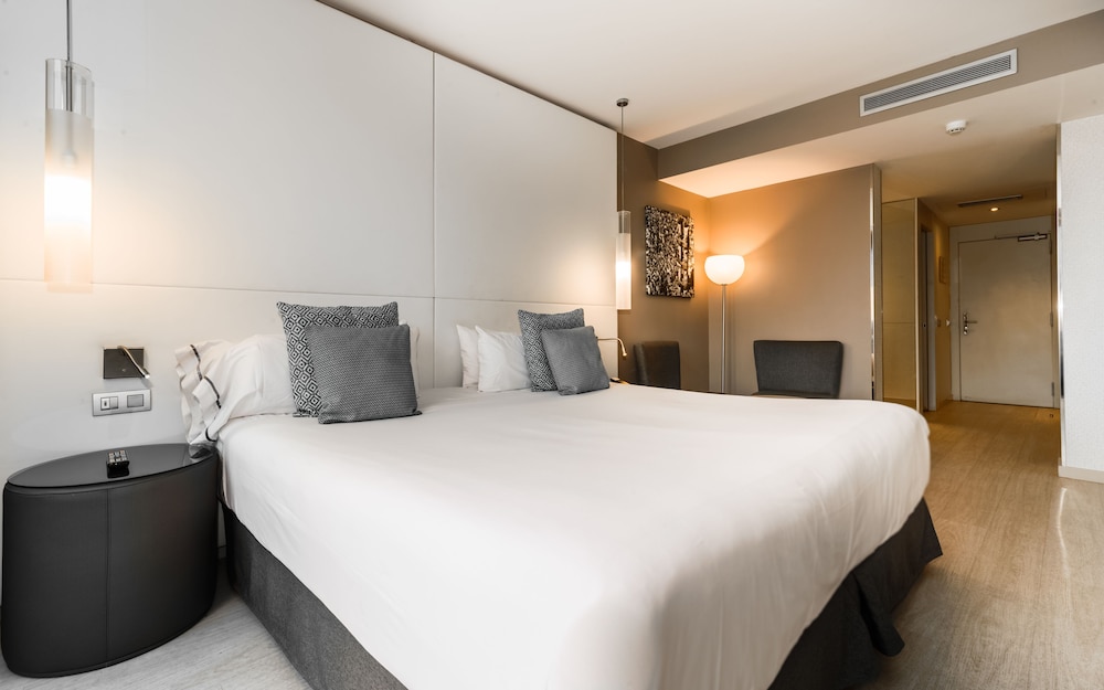 Grums Hotel — Hotel rooms in Barcelona, Catalonia