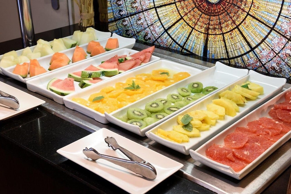 Grums Hotel — Restaurant & bars in Barcelona, Catalonia