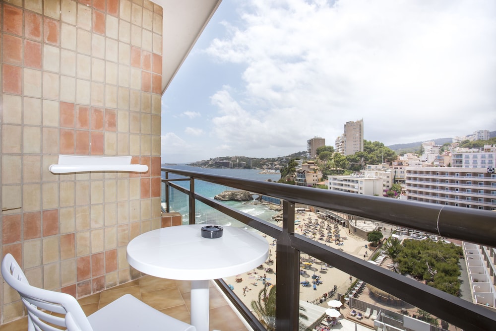 Be Live Adults Only Marivent — Hotel rooms in Palma de Mallorca, Balearic Islands