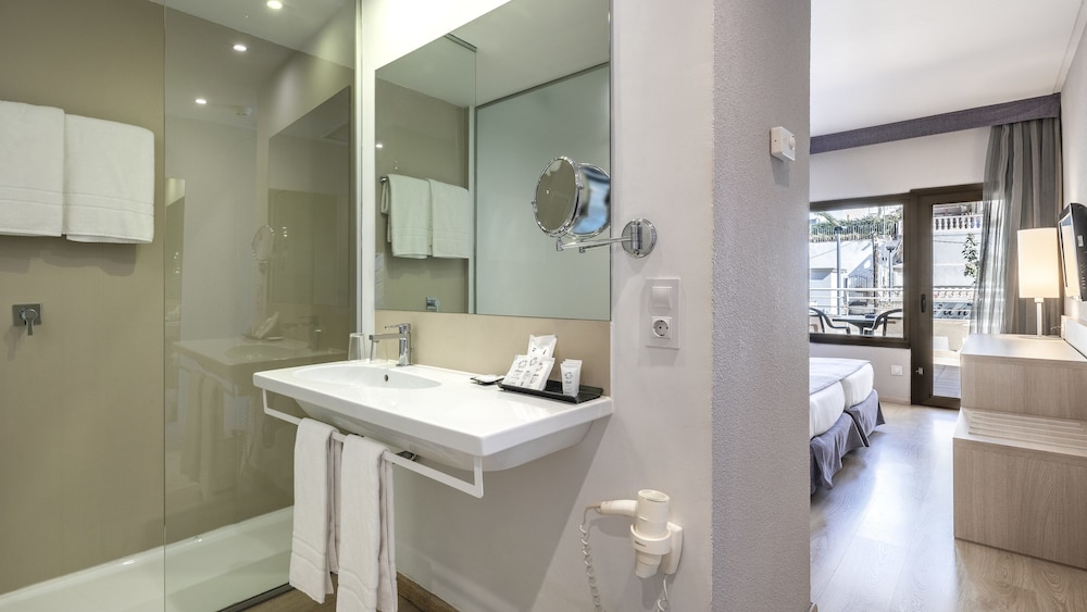 Be Live Adults Only Marivent — Hotel rooms in Palma de Mallorca, Balearic Islands