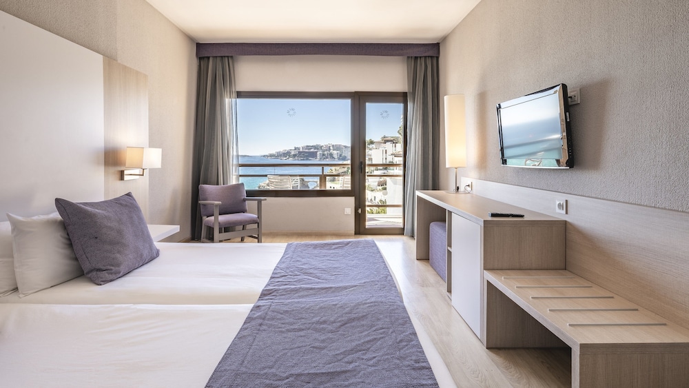 Be Live Adults Only Marivent — Hotel rooms in Palma de Mallorca, Balearic Islands