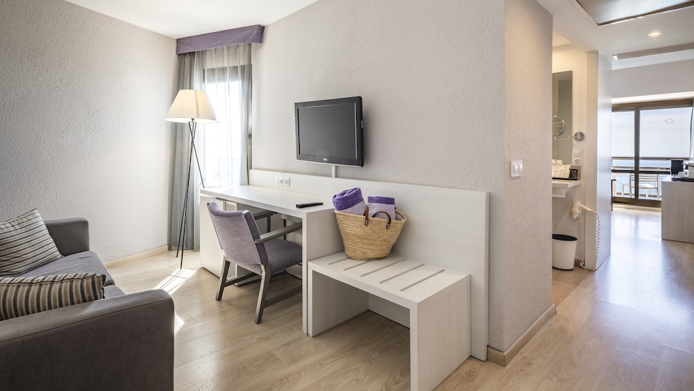Be Live Adults Only Marivent — Hotel rooms in Palma de Mallorca, Balearic Islands
