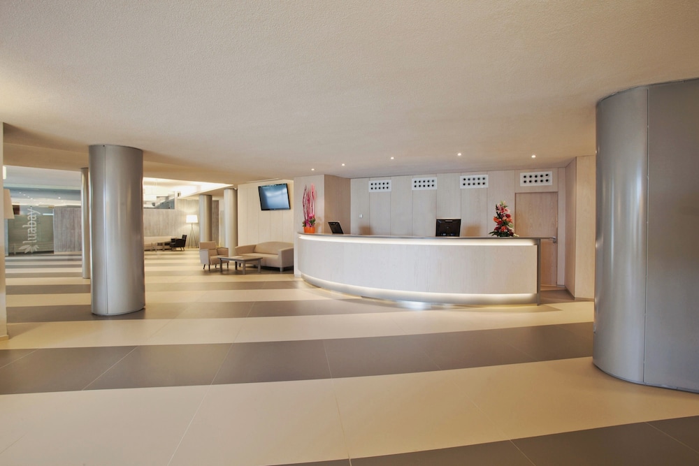 Be Live Adults Only Marivent — Hotel building in Palma de Mallorca, Balearic Islands