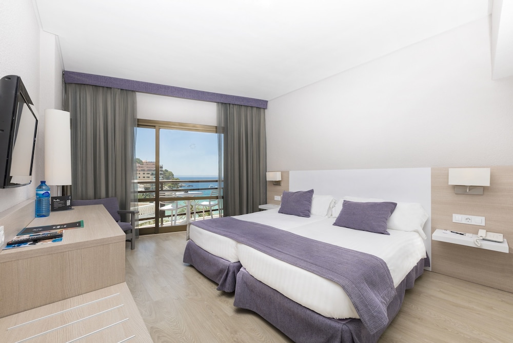 Be Live Adults Only Marivent — Hotel rooms in Palma de Mallorca, Balearic Islands