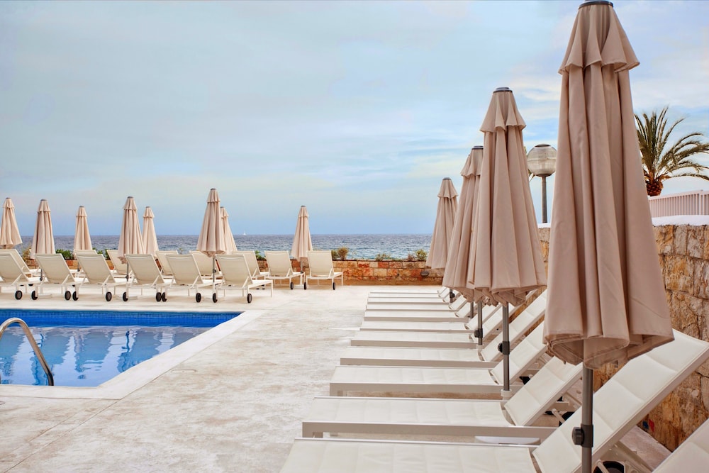Be Live Adults Only Marivent — Swimming pool in Palma de Mallorca, Balearic Islands
