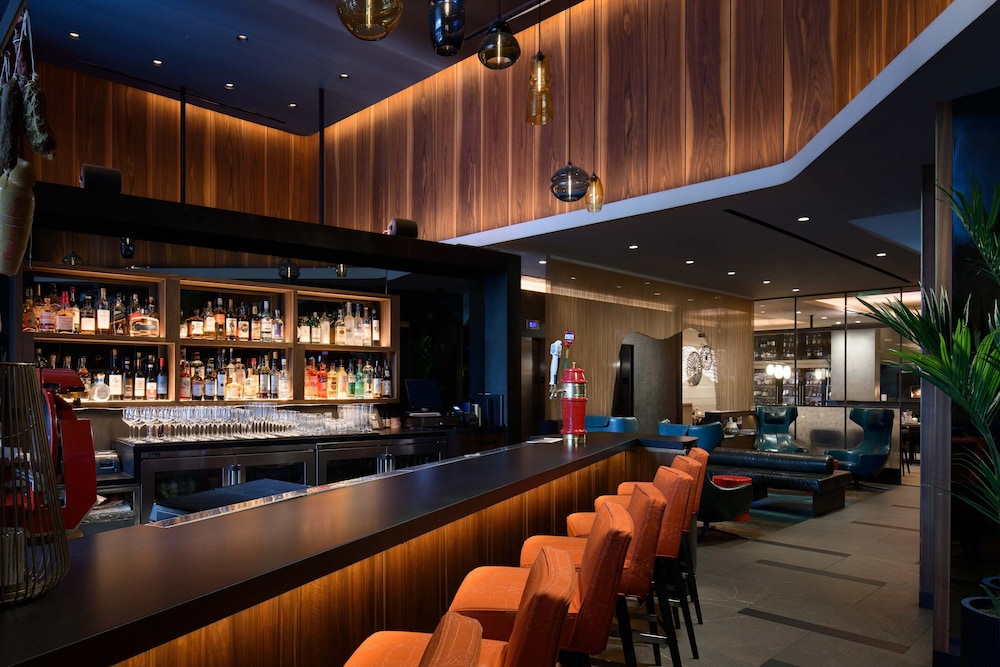 LUMA Hotel Times Square — Restaurant & bars in New York City, New York State