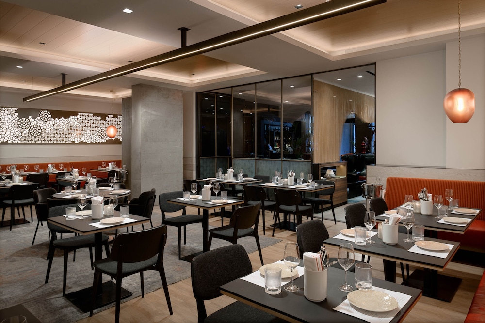 LUMA Hotel Times Square — Restaurant & bars in New York City, New York State