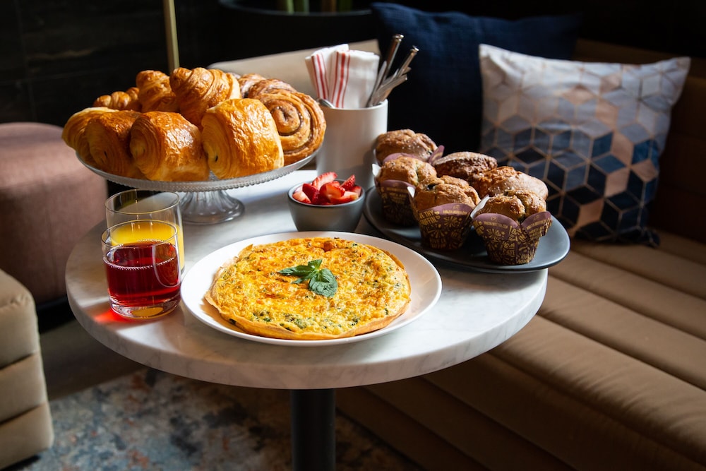 LUMA Hotel Times Square — Restaurant & bars in New York City, New York State