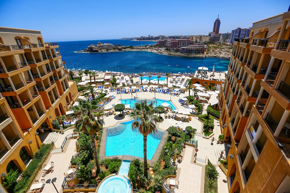 Corinthia St George's Bay - zdjęcie 2