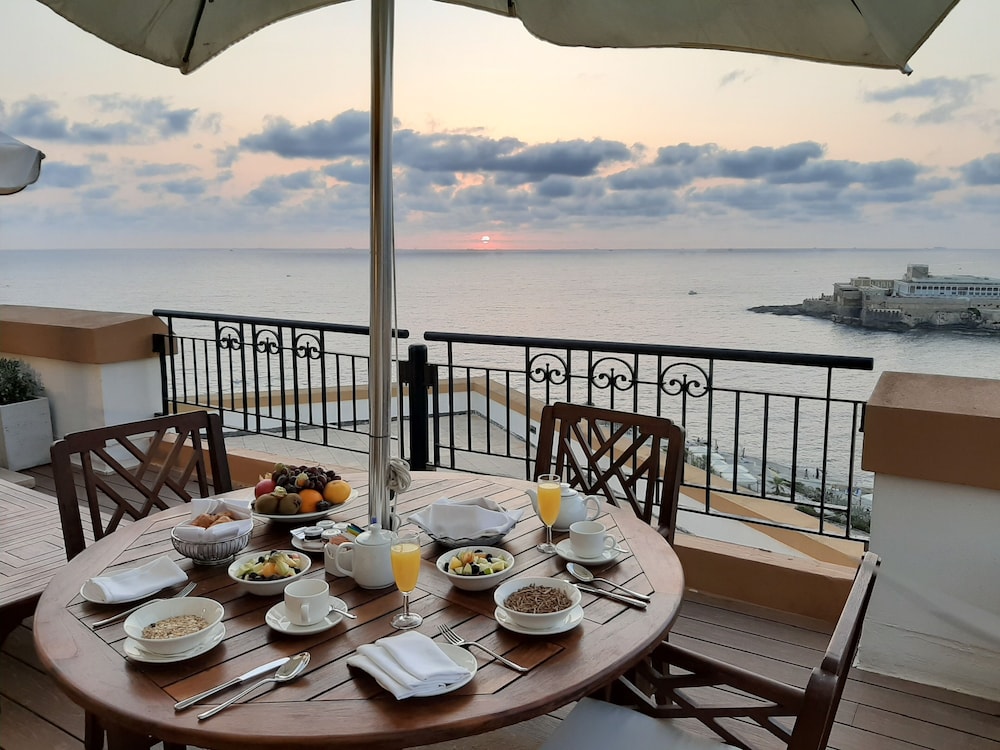 Corinthia St George's Bay — Restaurant & bars in Pembroke, Malta Island
