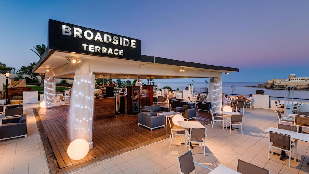 Corinthia St George's Bay — Restaurant & bars in Pembroke, Malta Island