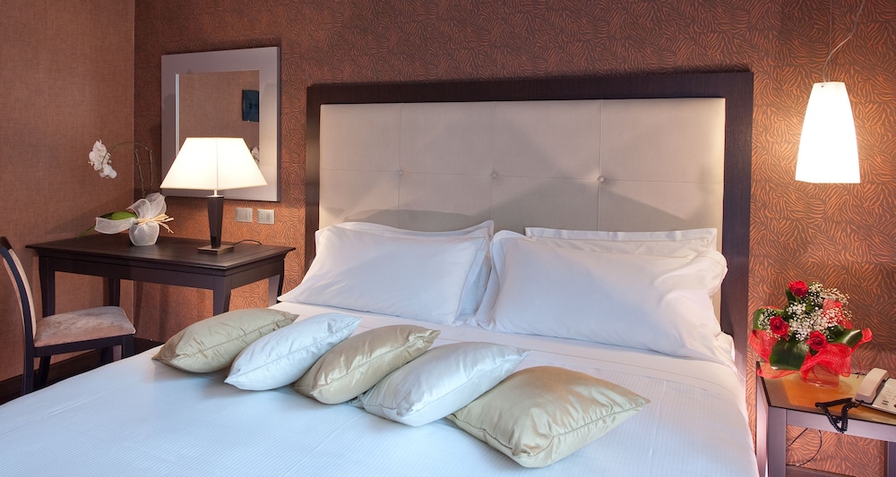 c-hotels Fiume — Hotel rooms in Rome, Lazio
