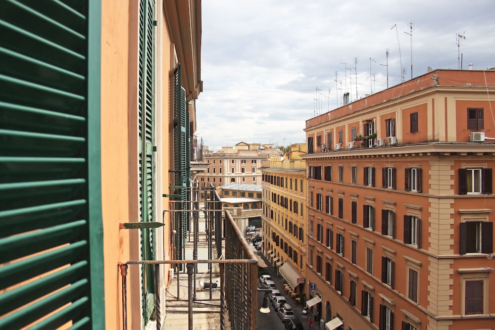 c-hotels Fiume — Hotel rooms in Rome, Lazio