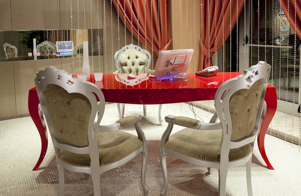 c-hotels Fiume — Restaurant & bars in Rome, Lazio