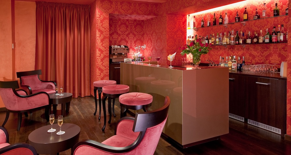 c-hotels Fiume — Restaurant & bars in Rome, Lazio