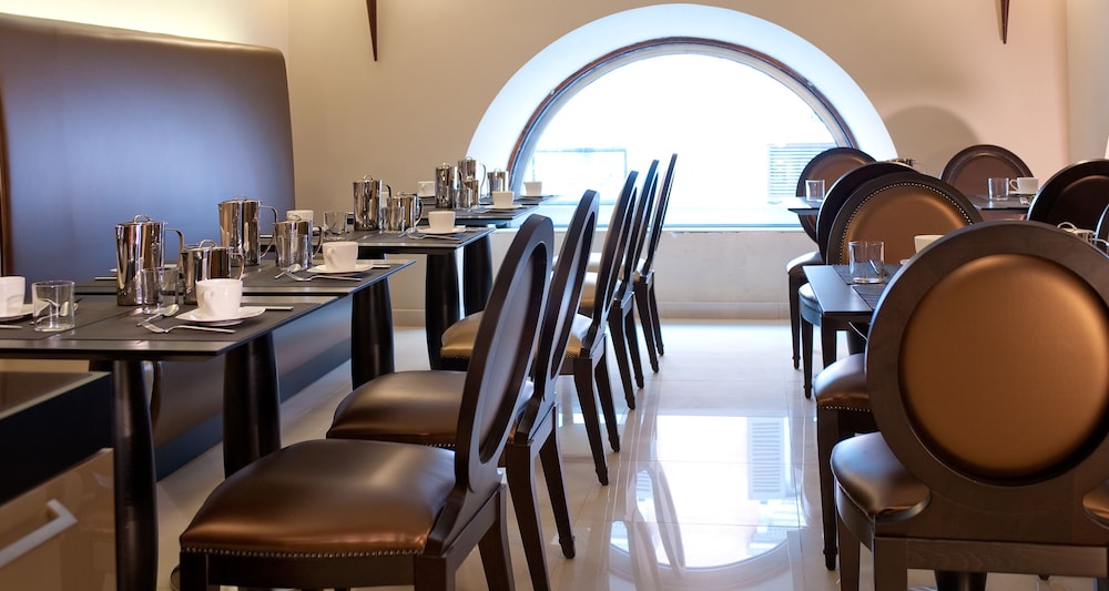 c-hotels Fiume — Restaurant & bars in Rome, Lazio