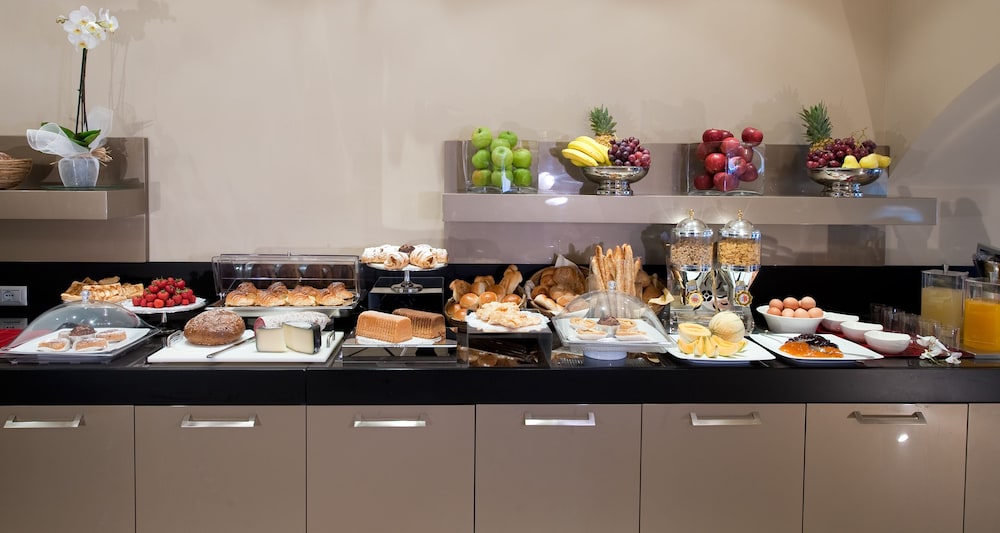 c-hotels Fiume — Restaurant & bars in Rome, Lazio