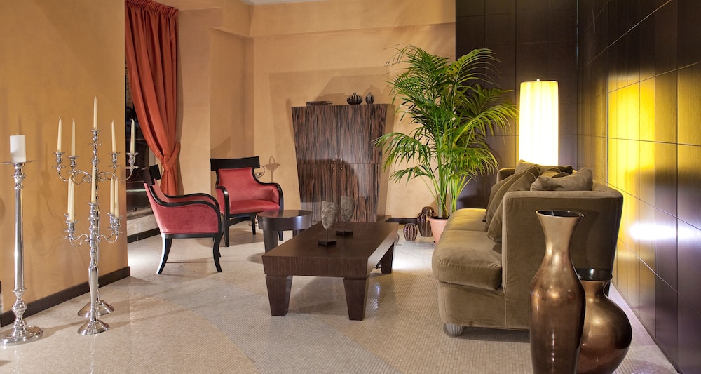 c-hotels Fiume — Hotel building in Rome, Lazio