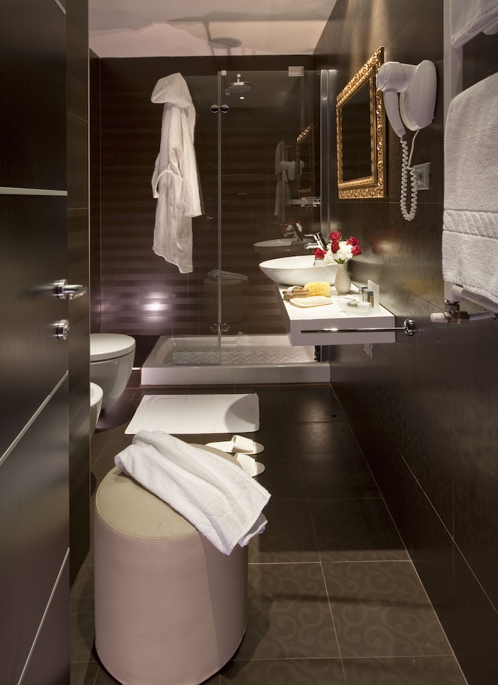 c-hotels Fiume — Hotel rooms in Rome, Lazio