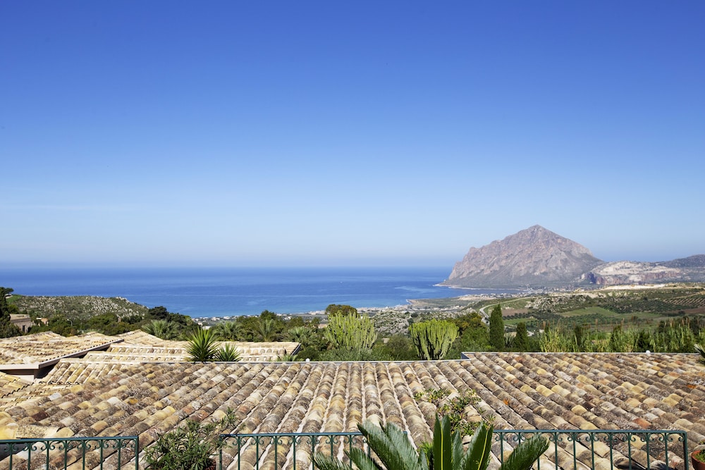 Baglio Santacroce — Attractions in the area in Valderice, Sicily